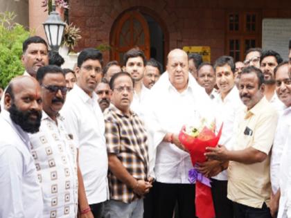 Internal dispute over office bearer selection between NCP Ajit Pawar faction in Ichalkaranji kolhapur | Kolhapur Politics: राष्ट्रवादीमध्ये नवे नाराजी नाट्य, इचलकरंजीत चोपडे गटाचा सवता सुभा Internal dispute over office bearer selection between NCP Ajit Pawar faction in Ichalkaranji kolhapur | Kolhapur Politics: राष्ट्रवादीमध्ये नवे नाराजी नाट्य, इचलकरंजीत चोपडे गटाचा सवता सुभा