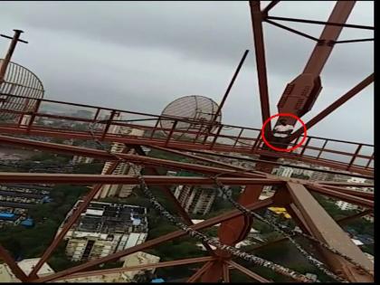 suicide attempt at the tower at Worli | नोकरीवरून काढले म्हणून केले आत्महत्येचे नाट्य