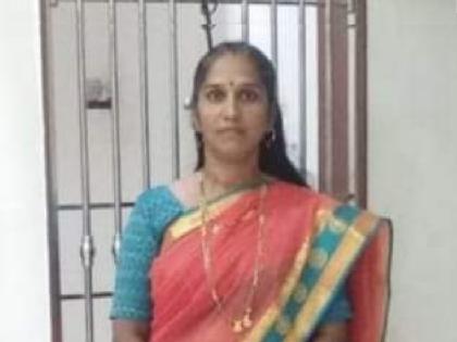 Sarpanch of Bhirwande Gram Panchayat Mrs. Sujata Santosh Sawant dismissed from the post of Sarpanch | सिंधुदुर्गात उद्धव ठाकरे गटाला धक्का, भिरवंडेच्या सरपंच सुजाता सावंत बडतर्फ