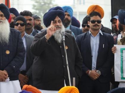 sad chief sukhbir singh badal said bjp is the real tukde tukde gang in the country | भाजपाच खरी तुकडे-तुकडे गँग, सुखबीर सिंग बादलांचा हल्लाबोल