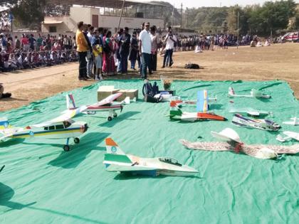 In Aerospace Modeling in Palghar, Sukhoi-30, Tejas, Phoenix Glider | पालघर मधील ऍरो मॉडेलिंगमध्ये सुखोई-३०, तेजस, फिनिक्स ग्लायडर