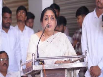 अजितदादांची अपूर्ण स्वप्नं पूर्ण करण्यासाठी बीडच्या पालकमंत्रीपदी सुनेत्रा पवारांची नियुक्ती अजितदादांची अपूर्ण स्वप्नं पूर्ण करण्यासाठी बीडच्या पालकमंत्रीपदी सुनेत्रा पवारांची नियुक्ती