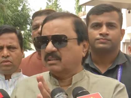 I was an MLA for 25 years, a Lok Sabha MP for 10 years chhawa workers came, threw cards, what happened next Tatkare clearly explained | "मी २५ वर्षं आमदार, १० वर्ष लोकसभेचा खासदार...!"; छावाचे कार्यकर्ते आले, पत्ते टाकले, नंतर काय घडलं? तटकरेंनी स्पष्टच सांगितलं I was an MLA for 25 years, a Lok Sabha MP for 10 years chhawa workers came, threw cards, what happened next Tatkare clearly explained | "मी २५ वर्षं आमदार, १० वर्ष लोकसभेचा खासदार...!"; छावाचे कार्यकर्ते आले, पत्ते टाकले, नंतर काय घडलं? तटकरेंनी स्पष्टच सांगितलं