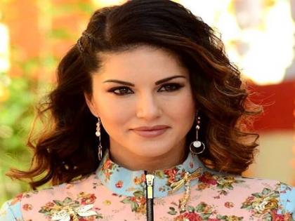 Sunny Leone upcoming film Veermahadevi first look poster released | सनी लिओनीच्या नव्या सिनेमाची पहिली झलक, तिचा कधीही न पाहिलेला लूक व्हायरल