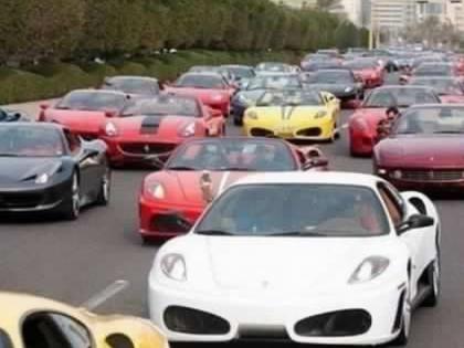 Mumbai Police seized 41 cars including Ferraris, Porsches, Audis; What exactly is the case? | फेरारी, पॉर्शे, ऑडी, लेंबॉर्गिनी.... मुंबई पोलिसांनी जप्त केल्या होत्या 'सुपर कार'; हायकोर्टाने दिले आदेश