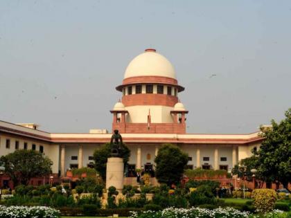 Center should decide model menstrual policy in consultation with states says Supreme Court | महिलांच्या नोकऱ्यांवर येईल गंडांतर; मासिक पाळीच्या रजेबाबत सुप्रीम कोर्टाचे निर्देश