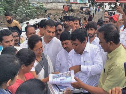 MP Supriya Sule came Talk about politics rather than local issues pune news | 'त्या' आल्या, त्यांनी पाहिलं अन् त्या गेल्या...; स्थानिकांच्या प्रश्नांपेक्षा राजकारणावरच चर्चा