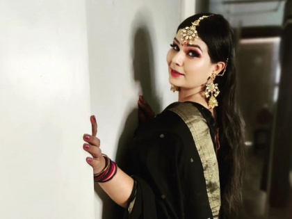 marathi actress surabhi bhave reply to trollers post goes viral | "फटाके वाजवत नाही, तर पाकिस्तानात जा असं म्हणणाऱ्या...", ट्रोलर्सला मराठी अभिनेत्रीचं सणसणीत उत्तर