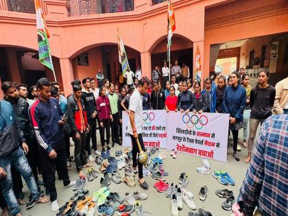 The players protested at the NIT office for the Reshim Bagh ground at nagpur | खेळाडूंनी रेशीमबाग मैदानासाठी एनआयटी कार्यालयात केले आंदोलन