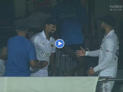 IND vs SL, 2nd Test Stumps on Day 2 :  Nice to see Rahul Dravid, Virat Kohli and other Indian players appreciating a great International career of Lakmal, Sri Lanka need 419 runs to win, Video   | IND vs SL, 2nd Test Live Updates : भारताने पाहुण्यांची कोंडी केली; पण, Rahul Dravid, विराट कोहलीच्या 'त्या' कृतीने साऱ्यांची मनं जिंकली, Video 