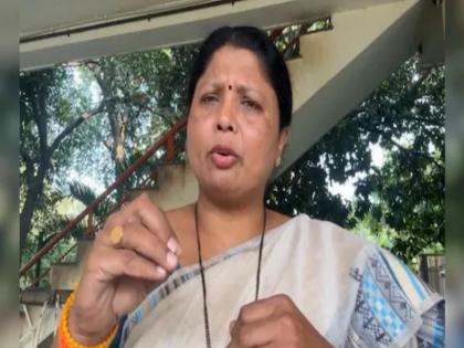 Employment opportunities for youth are decreasing in the state; on the other hand, big projects are being sent to Gujarat - Sushma Andhare alleges | राज्यात तरुणांसाठी रोजगाराच्या संधी कमी होताहेत; दुसरीकडे मोठ्या प्रकल्पांना गुजरातमध्ये पाठवलं जातंय - सुषमा अंधारेंचा आरोप Employment opportunities for youth are decreasing in the state; on the other hand, big projects are being sent to Gujarat - Sushma Andhare alleges | राज्यात तरुणांसाठी रोजगाराच्या संधी कमी होताहेत; दुसरीकडे मोठ्या प्रकल्पांना गुजरातमध्ये पाठवलं जातंय - सुषमा अंधारेंचा आरोप