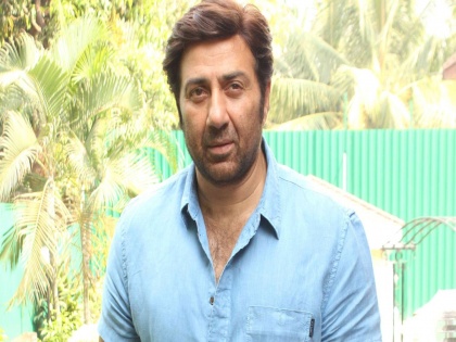 actor sunny deol will join bjp for lok sabha election and elect fro punjab? | सनी देओल लढवणार का लोकसभेची निवडणूक?
