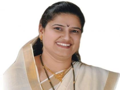 Shivsena's 'arrows' for NCP 25 years of power; Suvarna Joshi is the nagaradhyaksha of Karjat | राष्ट्रवादीच्या 25 वर्षांच्या सत्तेला शिवसेनेचा 'बाण'; कर्जतच्या नगराध्यक्षपदी सुवर्णा जोशी