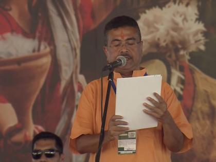 भगवा कुर्ता, भगवा टिळा आणि..., सुवेंदू अधिकारी यांनी घेतली बंगालच्या मुख्यमंत्रिपदाची शपथ - Marathi News | Suvendu Adhikari Oath Ceremony: Saffron kurta, saffron tiara..., Suvendu Adhikari takes oath as Chief Minister of Bengal | Latest national News at Lokmat.com