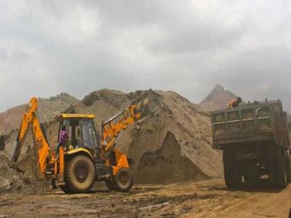 Citizens will get sand at cheap rates; The new sand policy will curb unauthorized mining | नागरिकांना स्वस्त दराने वाळू मिळणार; नवे रेती धोरण अनधिकृत उत्खननाला आळा घालणार