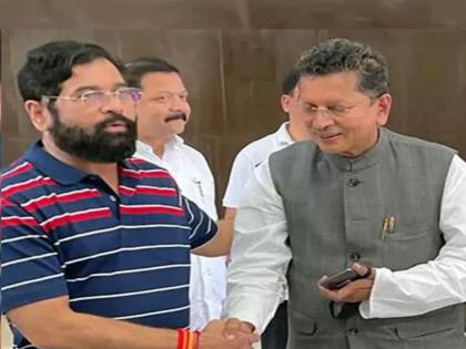 Dipak Kesarkar Oath As Minister: Eknath Shinde group Cabinet expansion Deepak Kesarkar's will get ministerial post, supporters leave for Mumbai | Deepak Kesarkar: शिंदे गटाची बाजू मांडली; दीपक केसरकरांना मंत्रिपदाचे बक्षीस, समर्थक मुंबईकडे रवाना 