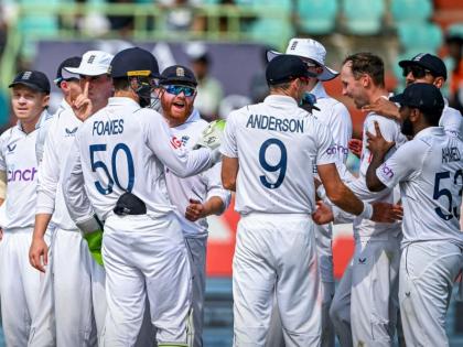 IND vs ENG: England team to go to Abu Dhabi; return to India before the third Test | इंग्लंडचा संघ भारतात न थांबता अबुधाबीला जाणार; अचनाक का निर्णय घेतला, जाणून घ्या...!