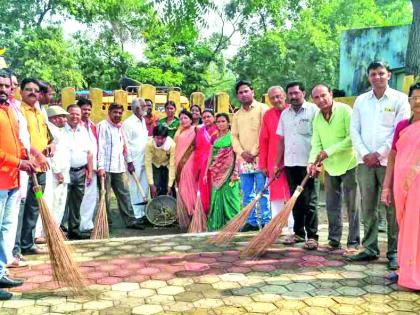 Mehkar started the cleanliness fortnight | मेहकर येथे स्वच्छता पंधरवड्याला सुरुवात