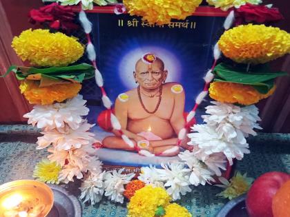 do you perform the aarti of shri swami samarth maharaj every day at home know about you will receive auspicious benefits and swami will always be with you | श्री स्वामी समर्थ महाराजांची आरती दररोज करता का? शुभ-लाभ होतात, स्वामी कायम सोबत राहतात! do you perform the aarti of shri swami samarth maharaj every day at home know about you will receive auspicious benefits and swami will always be with you | श्री स्वामी समर्थ महाराजांची आरती दररोज करता का? शुभ-लाभ होतात, स्वामी कायम सोबत राहतात!