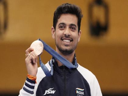  Paris Olympics 2024 Updates In Marathi swapnil kusale from Kolhapur, Maharashtra won a bronze medal in Men's Individual 50m R3P shooting | ऑलिम्पिकमध्ये महाराष्ट्राची पताका! कोल्हापूरच्या स्वप्नील कुसाळेचा पराक्रम; भारताच्या खात्यात तिसरं 'ब्राँझ'