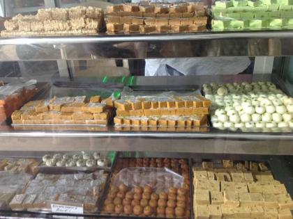 It is now mandatory to label the open sweet with the date of production | आता खुल्या मिठाईवर उत्पादन तारखेचे लेबल लावणे बंधनकारक