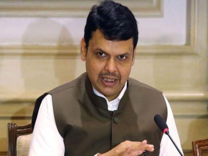 The order issued by Fadnavis when he was the Chief Minister is oppressive to him! | मुख्यमंत्री असताना काढलेला 'तो' आदेश आता देवेंद्र फडणवीसांनाच ठरतोय जाचक!