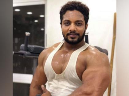 Bodybuilder hacked to death by 3 men on bikes in Bengaluru | दुचाकीवरून आलेल्या अज्ञातांनी बॉडी बिल्डरची केली हत्या