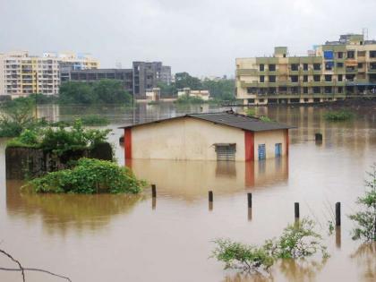 Despite the flood of 3, the river Ulhas was closed | २००५ च्या पुरानंतरही बदलापुरात उल्हास नदीची कोंडी