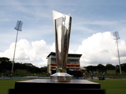 T20 World Cup prize money : The winner of the 2021 T20 World Cup will be awarded prize money of $1.6 million while the runners-up will take home $800,000 | T20 World Cup prize money : ट्वेंटी-२० वर्ल्ड कप विजेता संघ होणार मालामाल, मिळणार कोट्यवधींचं ईनाम 