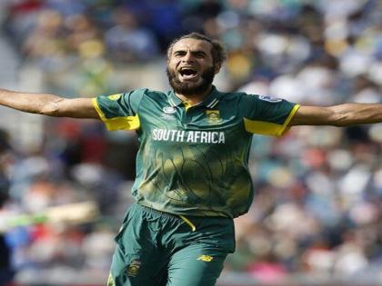 Pakistan gets ridicule from Pakistan; Imran Tahir's painful experience | मायभूमीचे पांग फेडणाऱ्या क्रिकेटपटूला पाकिस्तानकडून मिळाला अपमान; इम्रान ताहीरचा वेदनादायी अनुभव