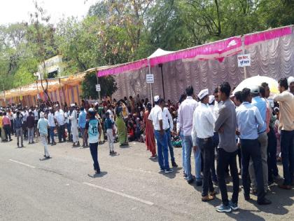 560 talathis go on strike from today, did Protest in front of the collector office Amravati | ५६० तलाठ्यांची संपात उडी; जिल्हाधिकारी कार्यालयासमोर आज धरणे आंदोलन