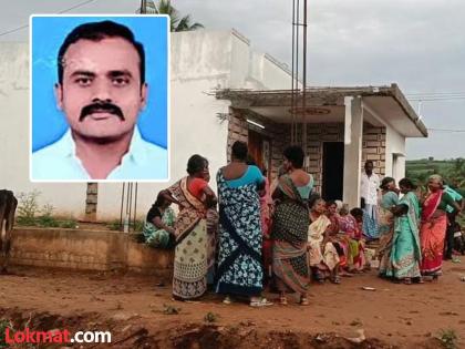 Triple murder in Tamil Nadu father killed three daughters then end life | घरासाठी कर्ज काढलं अन् फेडूच शकला नाही; बापाने रात्रीच तिन्ही मुलींना संपवलं अन् उचललं टोकाचं पाऊल Triple murder in Tamil Nadu father killed three daughters then end life | घरासाठी कर्ज काढलं अन् फेडूच शकला नाही; बापाने रात्रीच तिन्ही मुलींना संपवलं अन् उचललं टोकाचं पाऊल