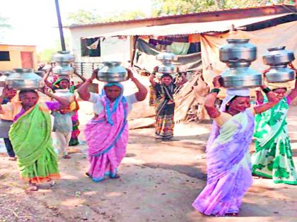 Ground water shortage at Tandulwadi in Bhadgaon taluka | भडगाव तालुक्यातील तांदूळवाडी येथे भीषण पाणीटंचाई