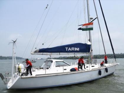 'INS Sunshine' in Cape Town harbor; Naval women officials celebrated the festival of colors | ‘आयएनएसव्ही तारीणी’ केप टाऊन बंदरात; नौदल महिला अधिका-यांनी साजरी केली रंगपंचमी 