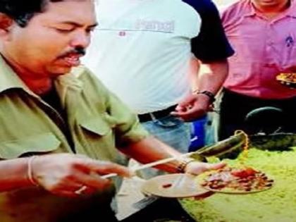 nagpurs famous Tarri Poha seller Roopam Sakhare passed away | ‘केपी की पोहा टपरी’ फेमस रुपम साखरे यांचे निधन, तर्री पोह्याची चव हरपली nagpurs famous Tarri Poha seller Roopam Sakhare passed away | ‘केपी की पोहा टपरी’ फेमस रुपम साखरे यांचे निधन, तर्री पोह्याची चव हरपली