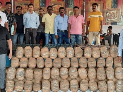 teacher with partner arrested by local crime branch smuggling ganja to chandrapur from telangana via gadchiroli | शिक्षकच निघाला गांजा तस्कर; चंद्रपुरात १२० किलो गांजासह दोघांना अटक