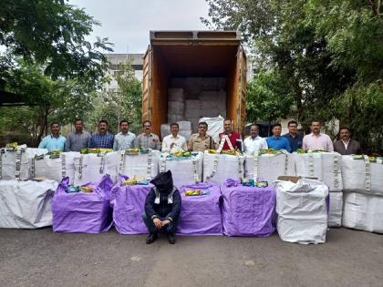 truck going to Dhule and then spotted with gutkha worth 65 lakhs | धुळ्याला जाणारा प्रत्येक ट्रक तपासला अन् मग मिळाला ६५ लाखाचा गुटखा! 