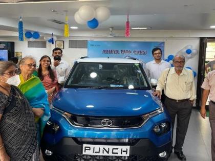 Tata Punch EMI: How much is the EMI for Tata Punch if you make 20 percent downpayment; see car loan calculation | Tata Punch EMI: टाटा पंचसाठी २० टक्के डाऊनपेमेंट केले तर किती बसेल EMI; जाणून घ्या गणित...