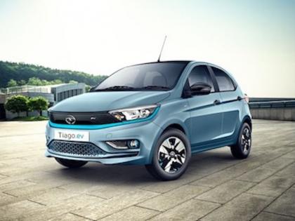 tata cheapest electric car tiago ev deliveries commence | ग्राहकांना मिळू लागली Tata ची सर्वात स्वस्त इलेक्ट्रिक कार, फूल चार्जमध्ये 315KM रेंज