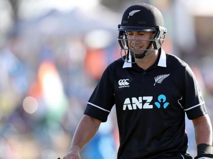 ICC World Cup 2019: Ross Taylor given wrongly out in wc final | ICC World Cup 2019 : अंतिम फेरीतही सदोष पंचगिरी; रॉस टेलरला ढापला