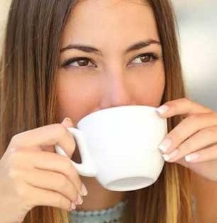 International Tea Day 2025: जेवणानंतर लगेच चहा पिण्याची सवय चांगली की वाईट? चहाची तलफ येत असेल तर..