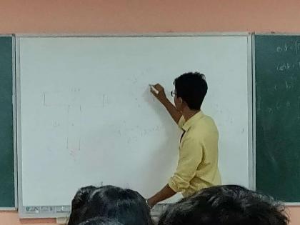 Coronavirus : Teachers Allow to work from home, Recommendations of the Education Commissioner to the Additional Chief Secretary | Coronavirus : शिक्षकांना वर्क फ्रॉम होम करण्याची मुभा, शिक्षण आयुक्तांची अपर मुख्य सचिवांकडे शिफारस   