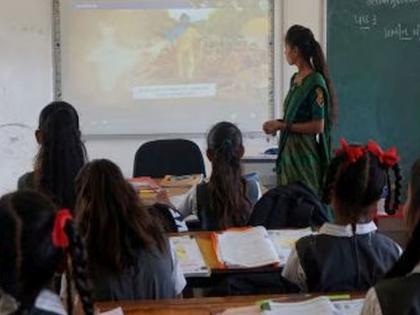 शिक्षक कवच मेडिक्लेम योजना आठ दिवसांतच बारगळली, शासनाकडे निधी नाही; अंमलबजावणीत अडथळे - Marathi News | Teachers' Kavach Mediclaim scheme collapses in eight days, government lacks funds; implementation faces hurdles | Latest News at Lokmat.com शिक्षक कवच मेडिक्लेम योजना आठ दिवसांतच बारगळली, शासनाकडे निधी नाही; अंमलबजावणीत अडथळे - Marathi News | Teachers' Kavach Mediclaim scheme collapses in eight days, government lacks funds; implementation faces hurdles | Latest News at Lokmat.com