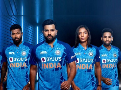 Team India New Jersey Launched for T20 World Cup see photos most awaited look is here by BCCI | Team India New Jersey Launched: T20 World Cup साठी टीम इंडिया नव्या रंगात, नव्या ढंगात! भारतीय संघाच्या नव्या जर्सीचे झाले अनावरण