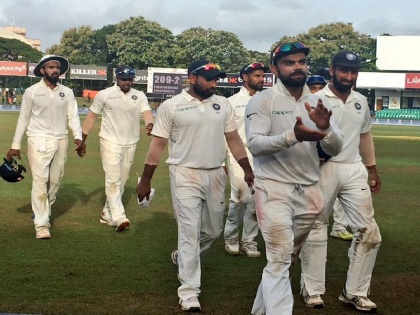 India's half-brother Tambat, Rahane-Ashwin cheap after Sri Lanka's impoverished Maine | भारत-श्रीलंका कसोटीच्या दुस-या दिवसाच्या खेळावर पावसाने फिरवले पाणी