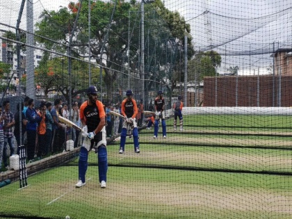 IND vs AUS: India's squad for the first Twenty20 against Australia | IND vs AUS : ऑस्ट्रेलियाविरुद्धच्या पहिल्या ट्वेंटी-20 साठी भारतीय संघ जाहीर 