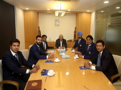 ICC World Cup 2019 : Navdeep Saini, Khaleel Ahmed among 4 pacers to assist India in World Cup 2019 preparation | ICC World Cup 2019 : वर्ल्ड कपमध्ये भारतीय संघासोबत असतील 'हे'चार युवा गोलंदाज
