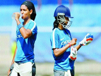 Before the semifinals, the Indian women today fought against the Aussies | उपांत्य फेरीपूर्वी भारतीय महिलांची आज आॅसीविरुद्ध वर्चस्वाची लढाई
