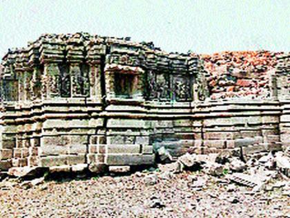 Hemadpanti Temple Outside Water | हेमाडपंती मंदिर पाण्याबाहेर