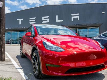 Tesla cars will also run on the roads of India; The first showroom will open on this day, deliveries will start soon | भारतातील रस्त्यावरही टेस्लाच्या कार धावणार; या दिवशी पहिलं शोरूम सुरू होणार, लवकरच डिलिव्हरी सुरू होईल Tesla cars will also run on the roads of India; The first showroom will open on this day, deliveries will start soon | भारतातील रस्त्यावरही टेस्लाच्या कार धावणार; या दिवशी पहिलं शोरूम सुरू होणार, लवकरच डिलिव्हरी सुरू होईल